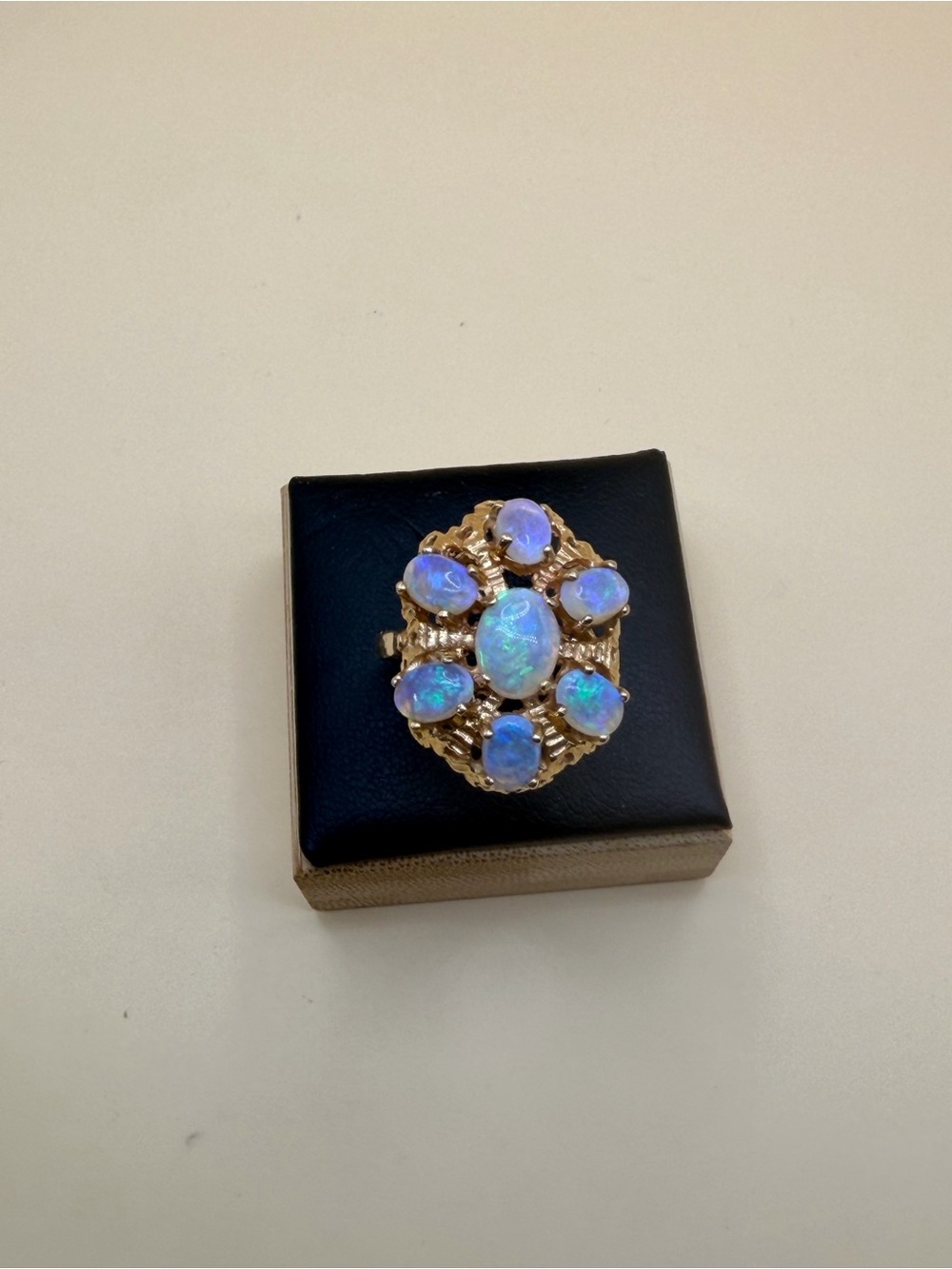 14k Yellow Gold Jelly Australia Opal Ring size 6.75.